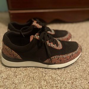 Crazy Train Buck Stitch Kicks shoes